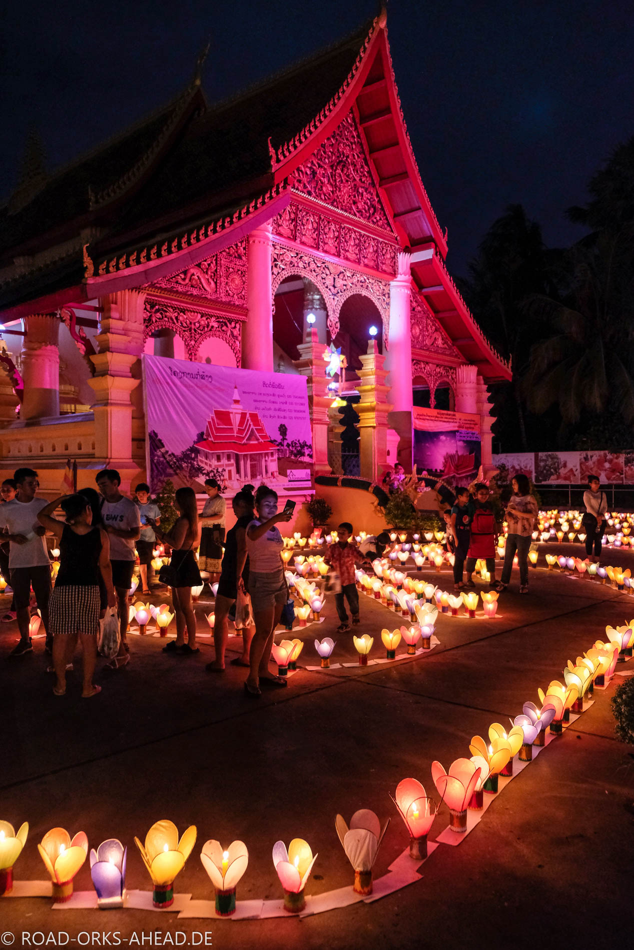 Tempel beim Lichterfest, Vientiane